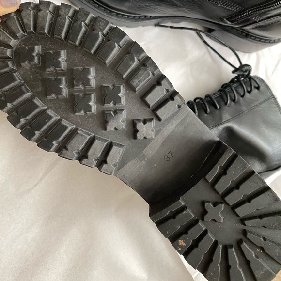 Super cool boots - Picture 4 of 6